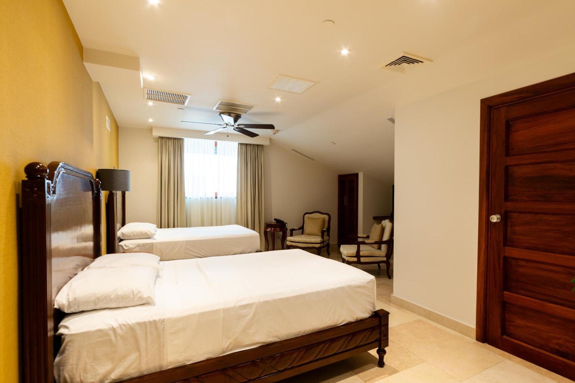 Hotel Plaza Herrera Панама Екстер'єр фото